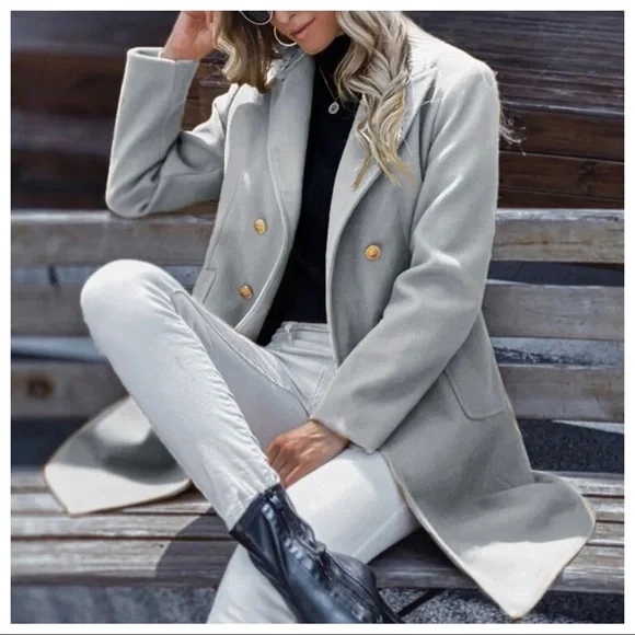 Gorgeous Fabulous long Collar  Coat - Picture 5 of 6